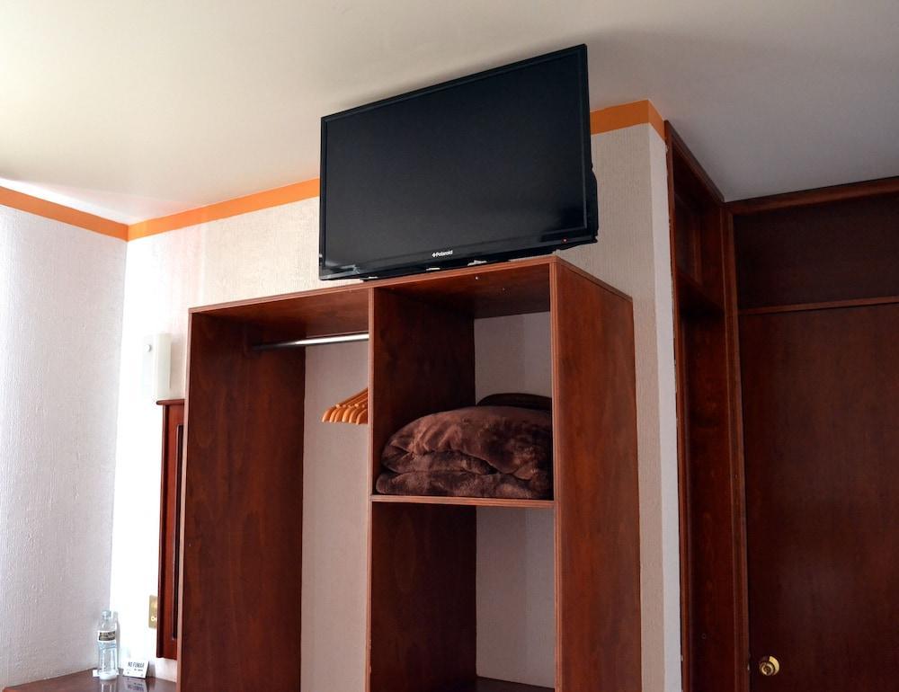 Hotel HC Celaya  Buitenkant foto