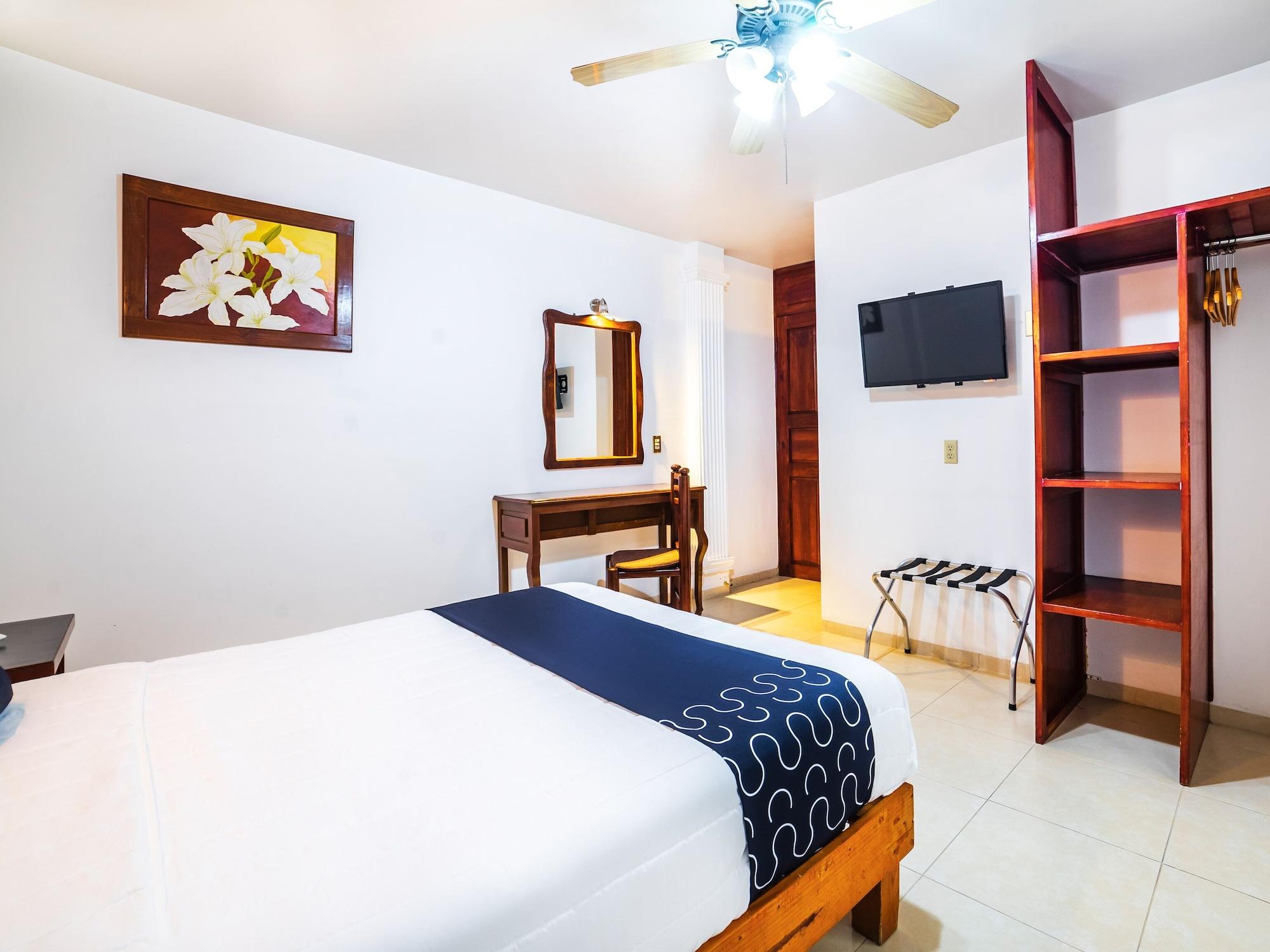 Hotel HC Celaya  Buitenkant foto