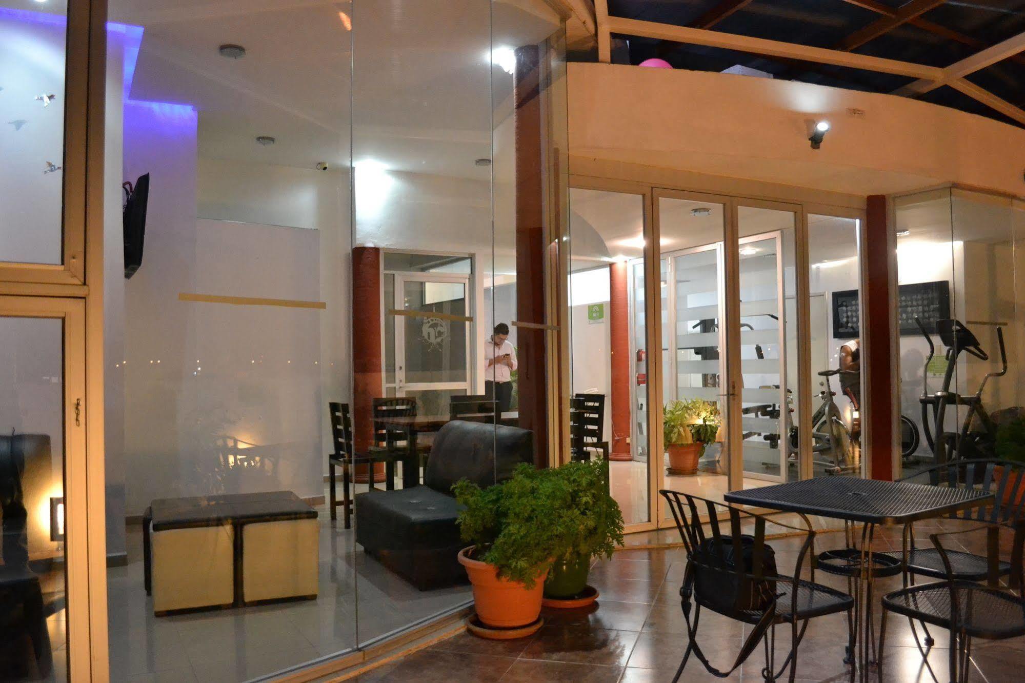 Hotel HC Celaya  Buitenkant foto