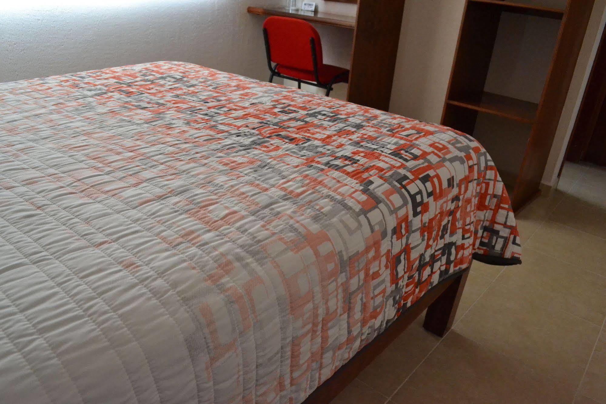 Hotel HC Celaya  Buitenkant foto